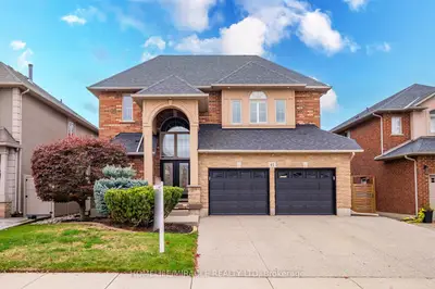 41 Kingsview Drive, Hamilton, On L8j 3x6