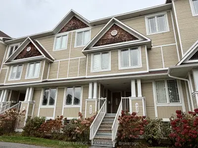 424 Hillsboro Private 13, Kanata, On K2m 3a8