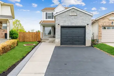 48 White Sands Court Upper, Kitchener, On N2e 3s4