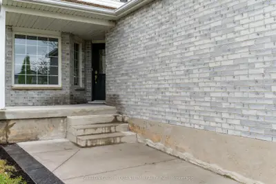 48 White Sands Court Upper, Kitchener, On N2e 3s4