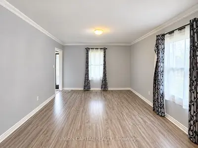 35 NORMANHURST Avenue, Hamilton, ON L8H 5M3