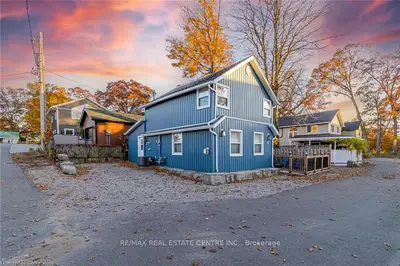 11 Dietrich Crescent, Lambton Shores, On N0m 1t0