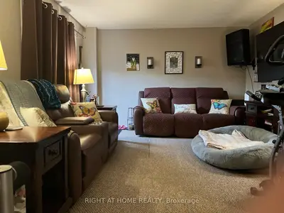 135 Chalmers Street S 81, Cambridge, On N1r 6m2