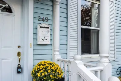 249 HINCHEY Avenue, West Centre Town, ON K1Y 1L9