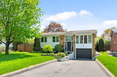 5 West Herrington Court, Crystal Bay - Rocky Point - Bayshore, On K2h 6b9