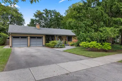1630 HILLSIDE Drive, London North, ON N6G 2P9