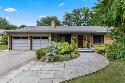1630 HILLSIDE Drive, London North, ON N6G 2P9