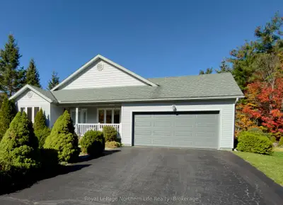 2 Twigs End, Gravenhurst, On P1p 1z2