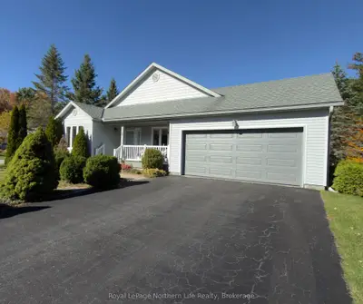 2 Twigs End, Gravenhurst, On P1p 1z2