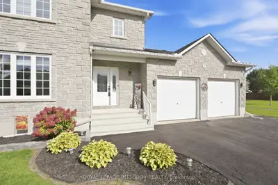 36 Frontenac Boulevard, Russell, On K0a 1w0