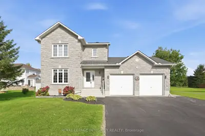 36 Frontenac Boulevard, Russell, On K0a 1w0