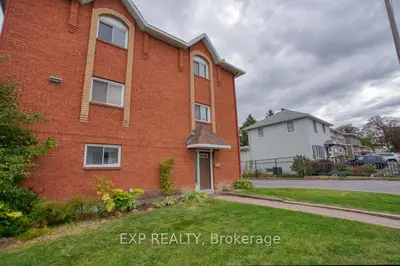 815 A Maitland Avenue, Mckellar Heights - Glabar Park And Area, On K2a 2s2
