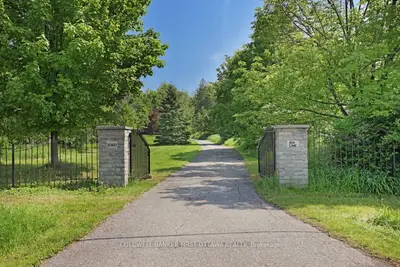 2060 Fifth Line Road, Kanata, On K0a 1t0