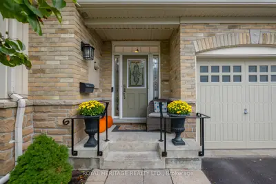 4 Fenton Lane, Port Hope, On L1a 0a3
