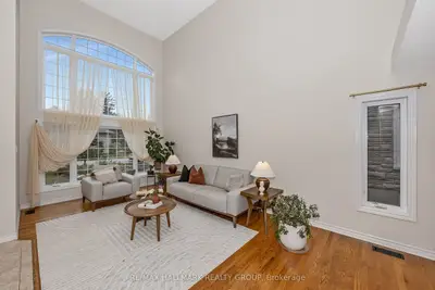 5b Kemp Drive, Blossom Park - Airport And Area, On K1t 3w9