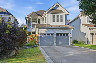 16 HEMLO Crescent, Kanata, ON K2T 1C7