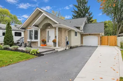 11 Fallingbrook Drive, Pelham, On L3e 0e4