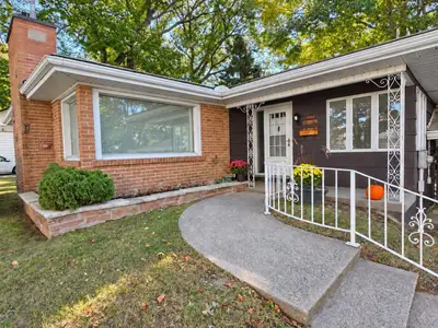 367 Northern Ave. E., Sault Ste Marie, On P6b 4j2