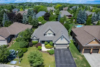 6 Pioneer Tower Crescent, Kitchener, On N2p 2l2