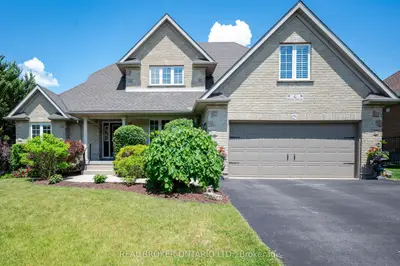 6 Pioneer Tower Crescent, Kitchener, On N2p 2l2