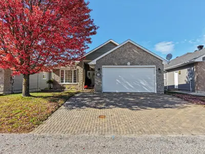 1016 Airport Road, North Bay, On P1b 8g2