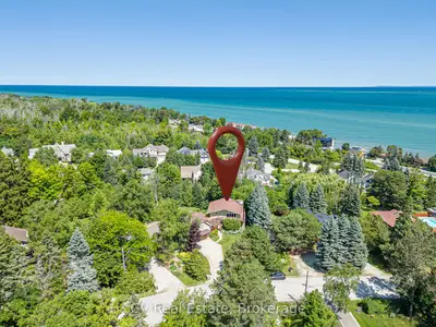156 CHAMONIX Crescent, Blue Mountains, ON L9Y 0S7