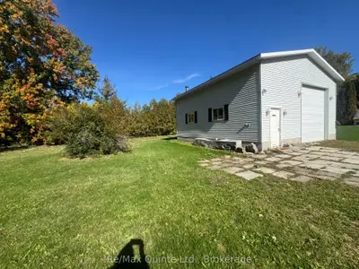 20 Ross Avenue, Quinte West, On K8v 0n4