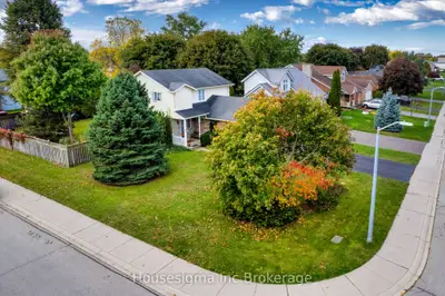 33 Barker Street, Tillsonburg, On N4g 1e4