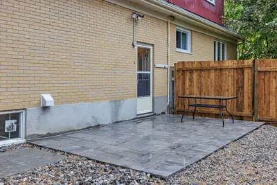 2131 NEEPAWA Avenue, Carlingwood - Westboro and Area, ON K2A 3L8