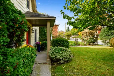 27 Buck Street, Cobourg, On K9a 2l1