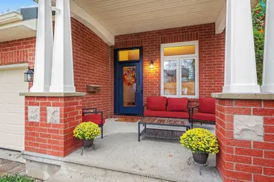 2 Thunderbird Crescent, Kanata, On K2m 2h4