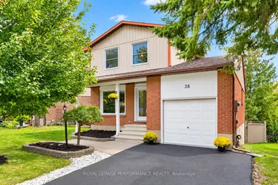 38 Naismith Crescent, Kanata, On K2l 2k8