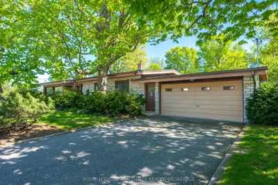 2 Churchill Street, Kingston, On K7m 2k5