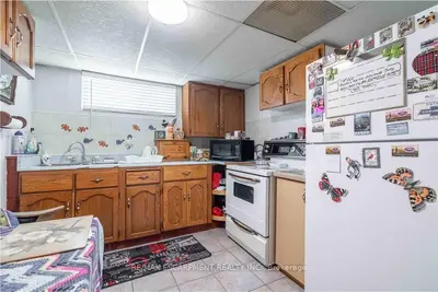 374 Upper Wentworth Street W, Hamilton, On L9a 4t5