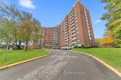 20 CHESTERTON Drive 114, Cityview - Parkwoods Hills - Rideau Shore, ON K2E 6Z7
