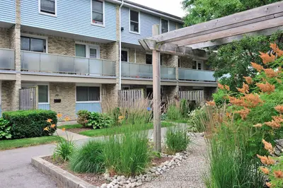 35 Breckenridge Drive 30, Kitchener, On N2b 3h5
