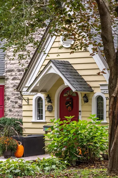 22 Parkview Row, Hamilton, On L9h 2r9