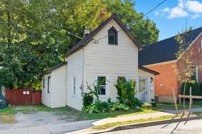 8 Tasker Street, St. Catharines, On L2r 3z8