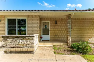 2047 Hamilton Road, London South, On N6m 1g1