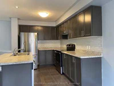 90 Bloom Crescent, Hamilton, On L0r 1p0