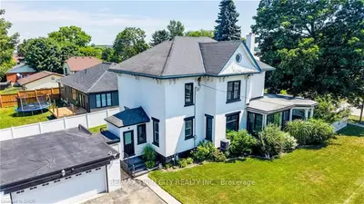 290 Turnberry Street, Huron East, On N0g 1h0