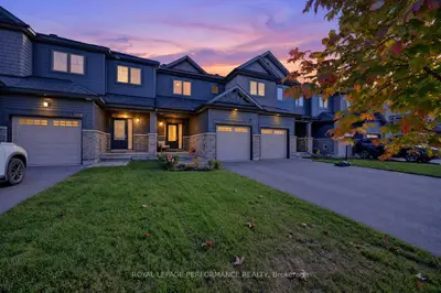 1016 Kijik Crescent, Blossom Park - Airport And Area, On K1x 0j5