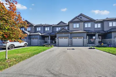 1016 Kijik Crescent, Blossom Park - Airport And Area, On K1x 0j5