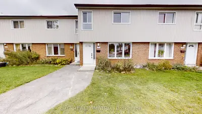 3217 Bannon Way, Blossom Park - Airport And Area, On K1t 1t2