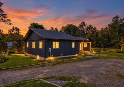 400 RAYMOND Road, Muskoka Lakes, ON P1L 1X4