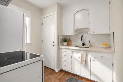 1324 Brydges Street A, London East, On N5w 2c4