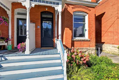 57 Waverley Street, Ottawa Centre, On K2p 0t7