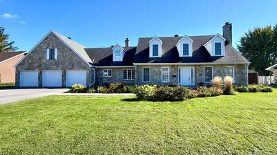 1920 BELVEDERE Crescent, Cornwall, ON K6H 6M9