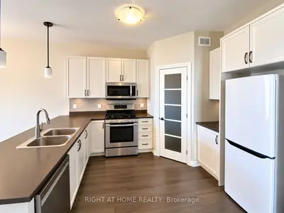 64 Ledgerock Court, Quinte West, On K8r 0a1