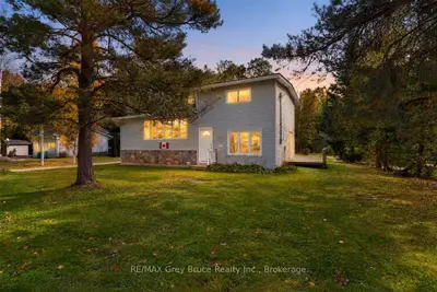 243 Mccullough Lake Drive, Chatsworth, On N0h 2v0